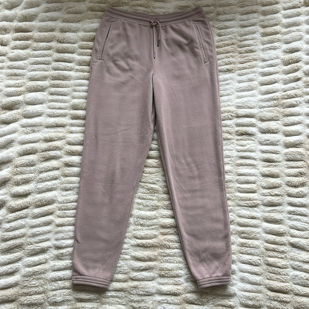 NWOT! PATAGONIA Women's Micro D Fleece Joggers, size small, light mauve color